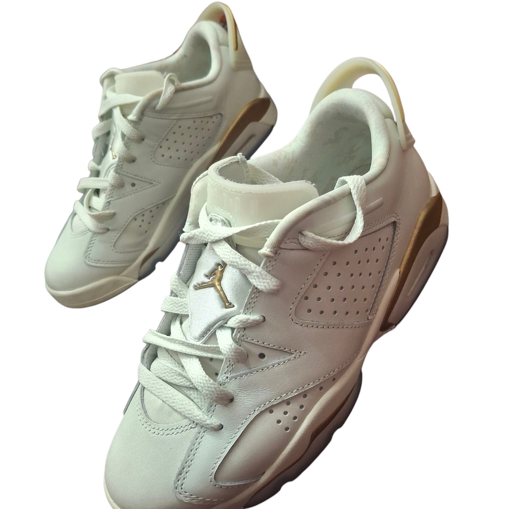Jordan Athletic Shoes in White and Gold - Picture 8 of 9